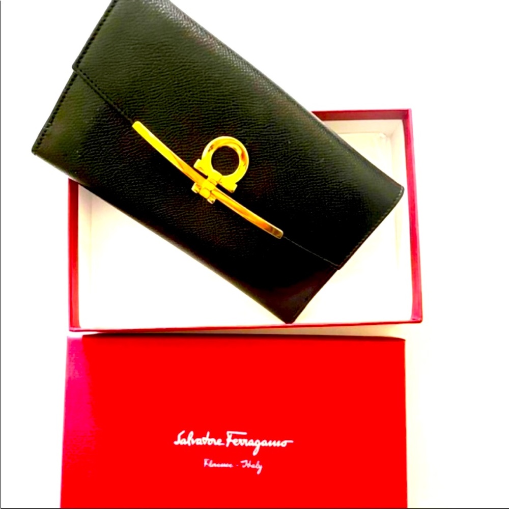 Authentic Ferragamo Clutch Wallet NWOT